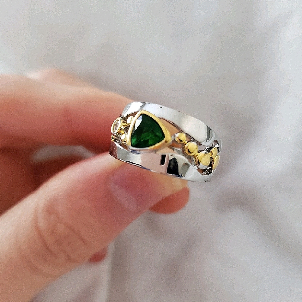New Elegant Two Tone Ring - Picture 5 of 6